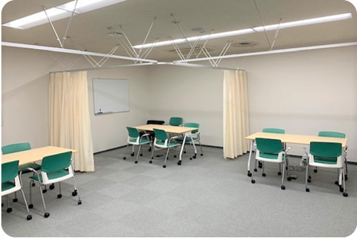 充実した自社会場・設備